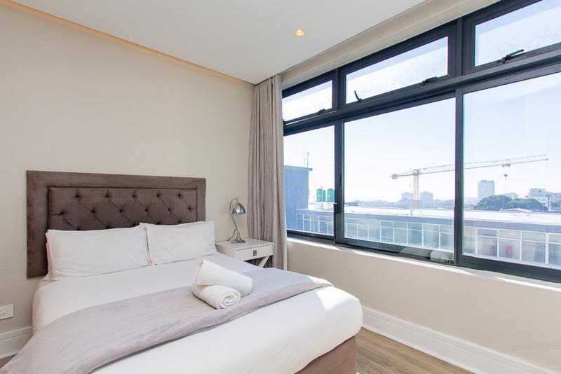 2 Bedroom Property for Sale in Sea Point Western Cape